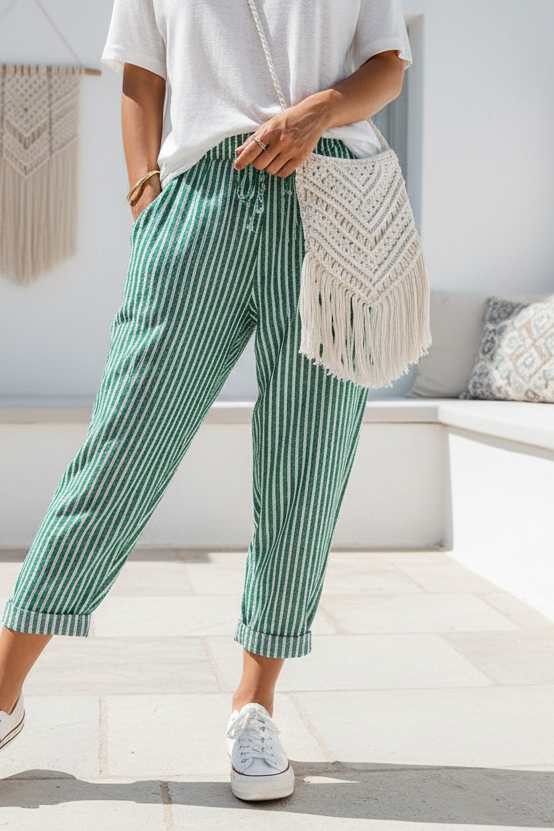 Pantalon large à rayures — Vogue Française