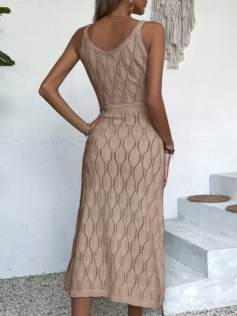 Robe longue façon crochet — Vogue Française