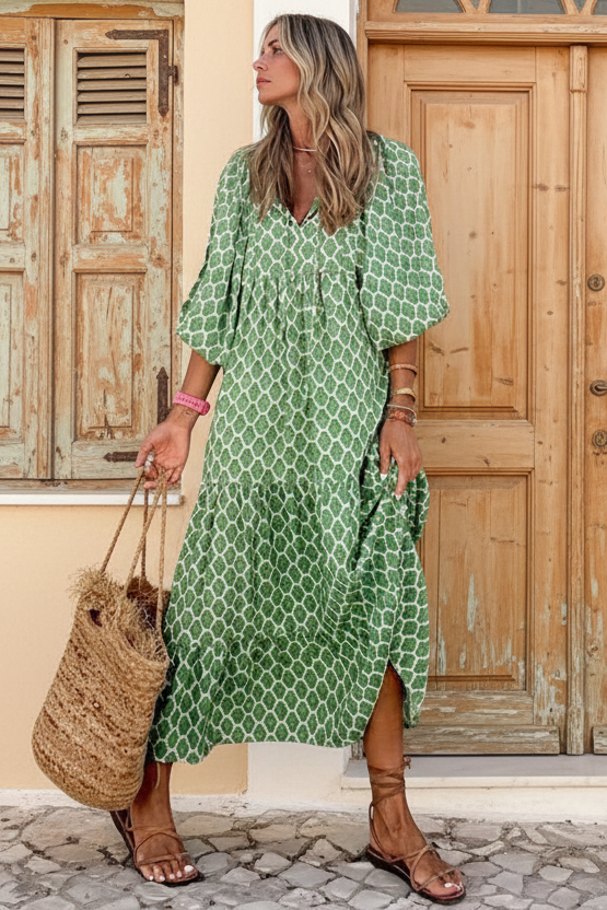 Robe longue gracieuse et énergique — Vogue Française