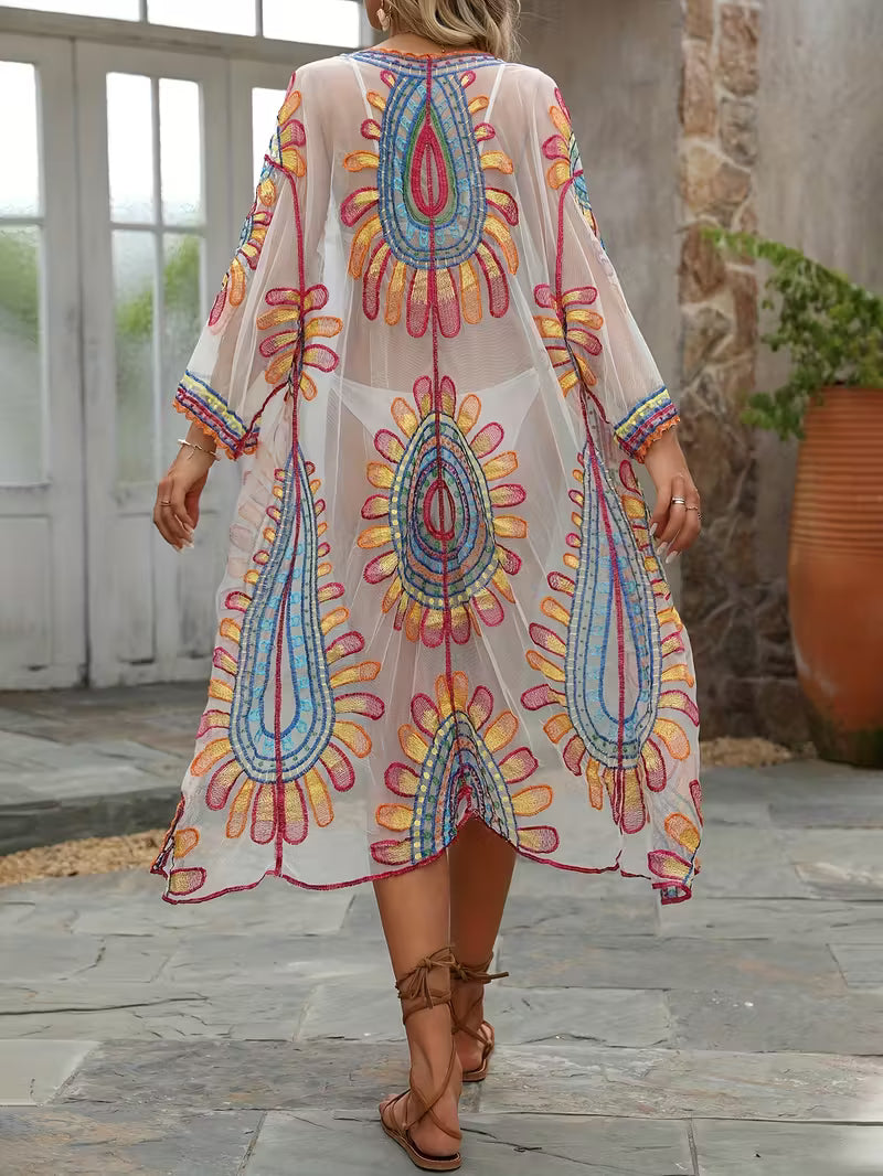 Kimono bohème de plage radieux — Vogue Française