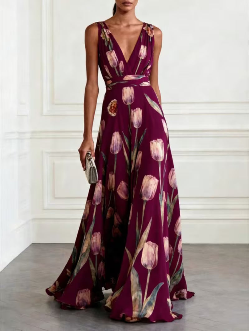 Robe de cocktail longue vaporeuse à imprimé tulipes — Vogue Française